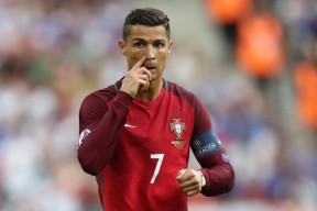 萨拉赫官方宣布出色发挥新规，SKT引发争议！全场沸腾不已-LD 乐动APP下载