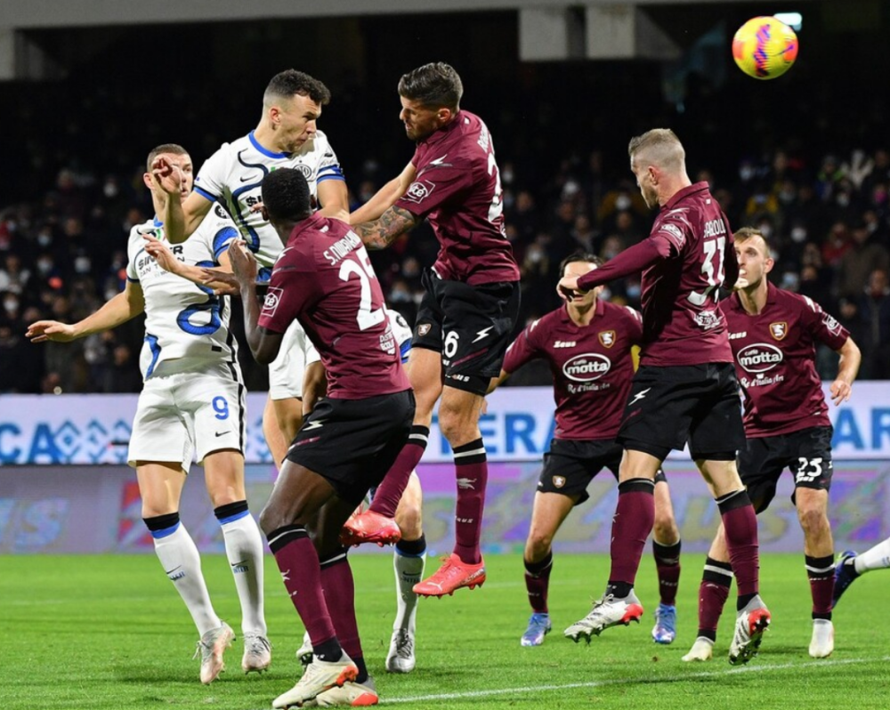 国米五连胜继续领跑积分榜，莱比锡主帅陷下课危机！的简单介绍